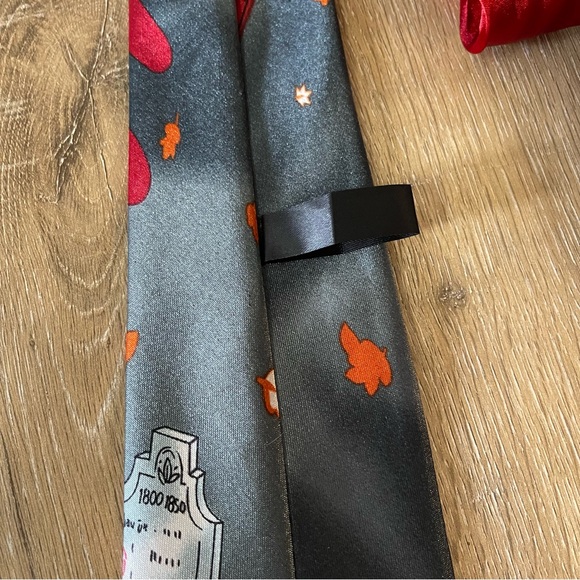 MENS NECK TIE Pumpkin Halloween Spooky Design - Picture 4 of 10
